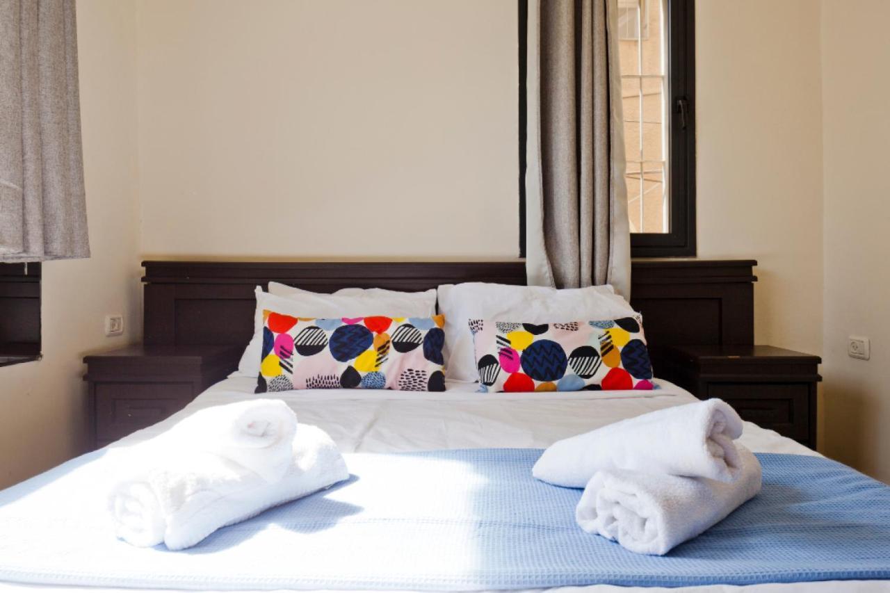 Nhe Rothschild'S Corner Apartment Tel Aviv Bagian luar foto